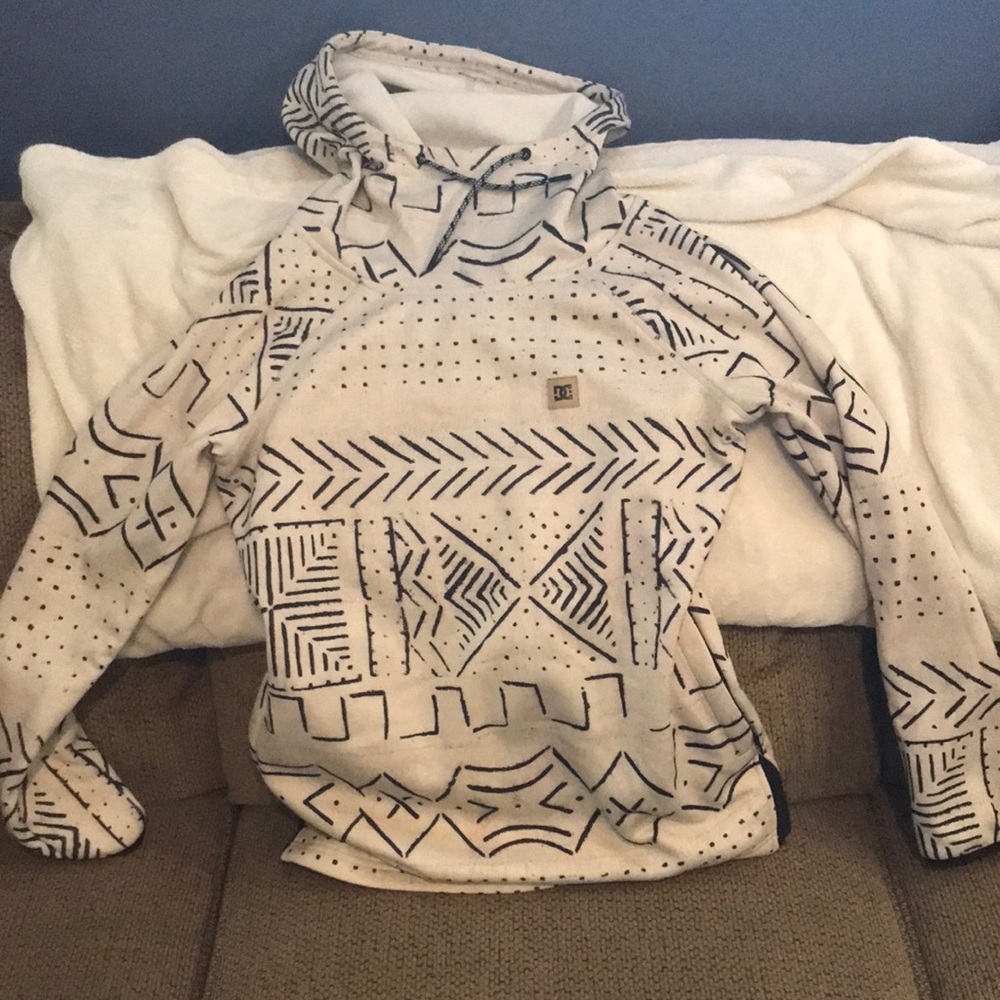 DC ski pullover